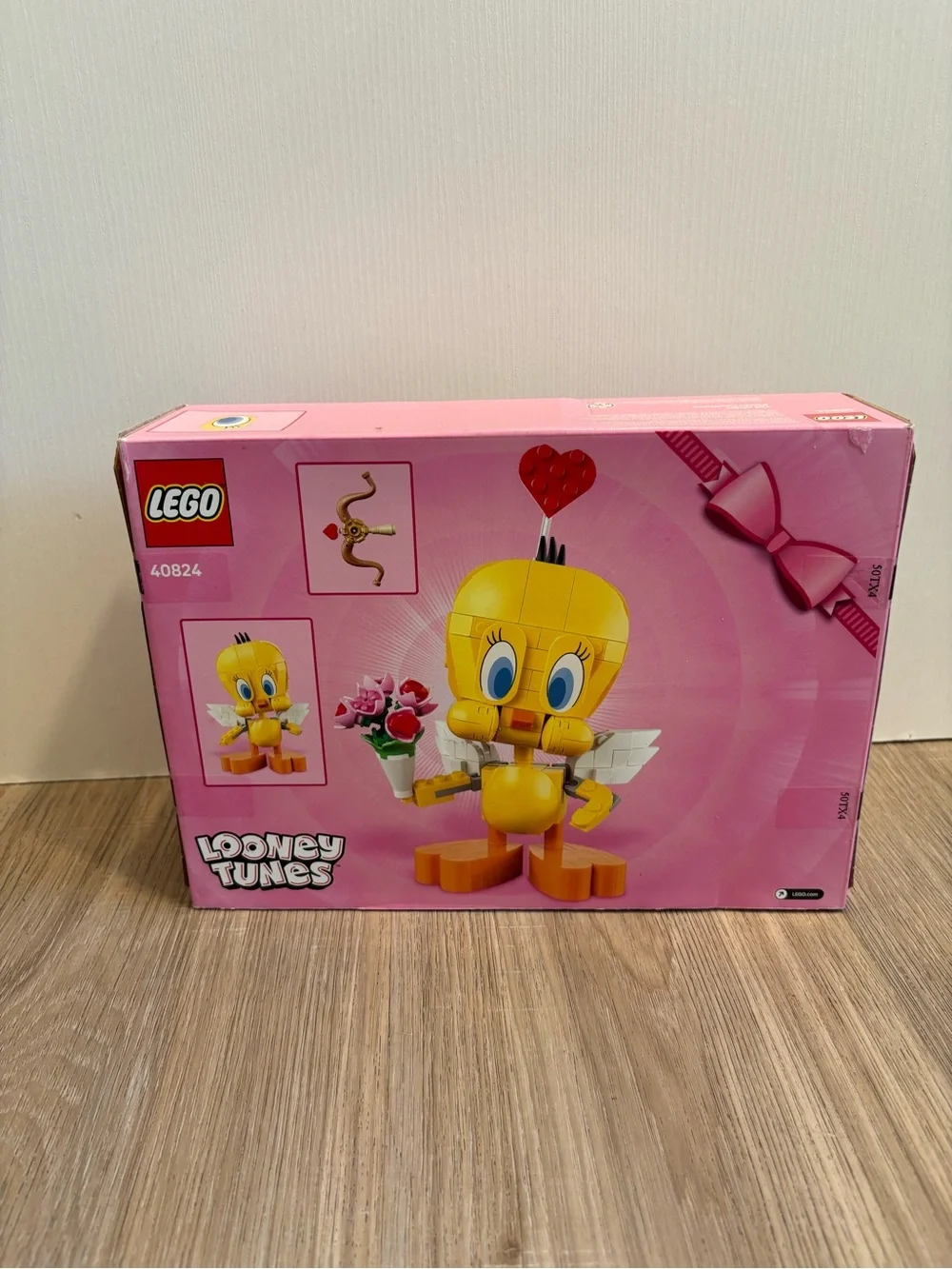 LEGO Looney Tunes Sweetheart Tweety Bird Building Set #40824 New in Box